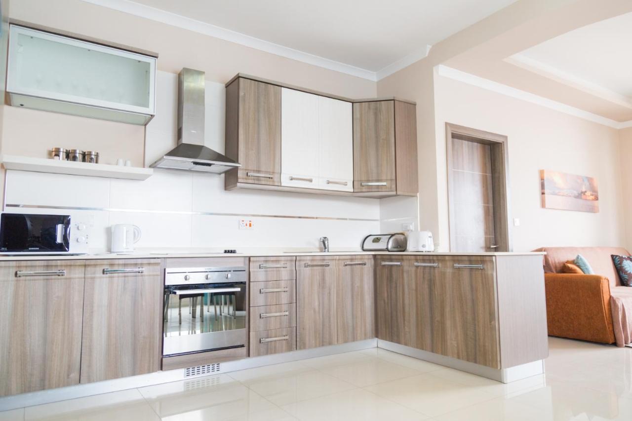 Riviera Holiday Apartments - Seafront - Wifi مارساسكالا المظهر الخارجي الصورة