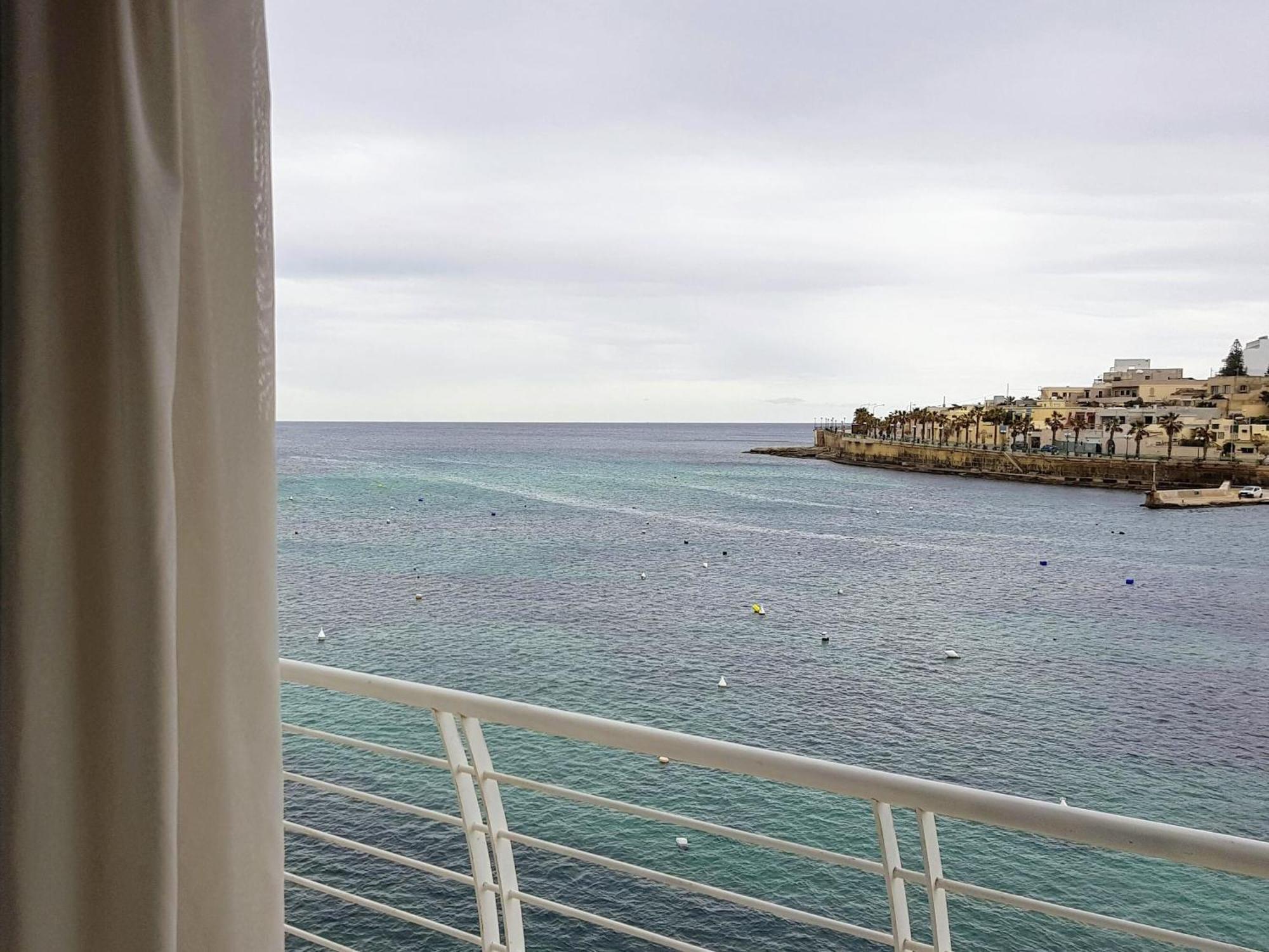 Riviera Holiday Apartments - Seafront - Wifi مارساسكالا المظهر الخارجي الصورة
