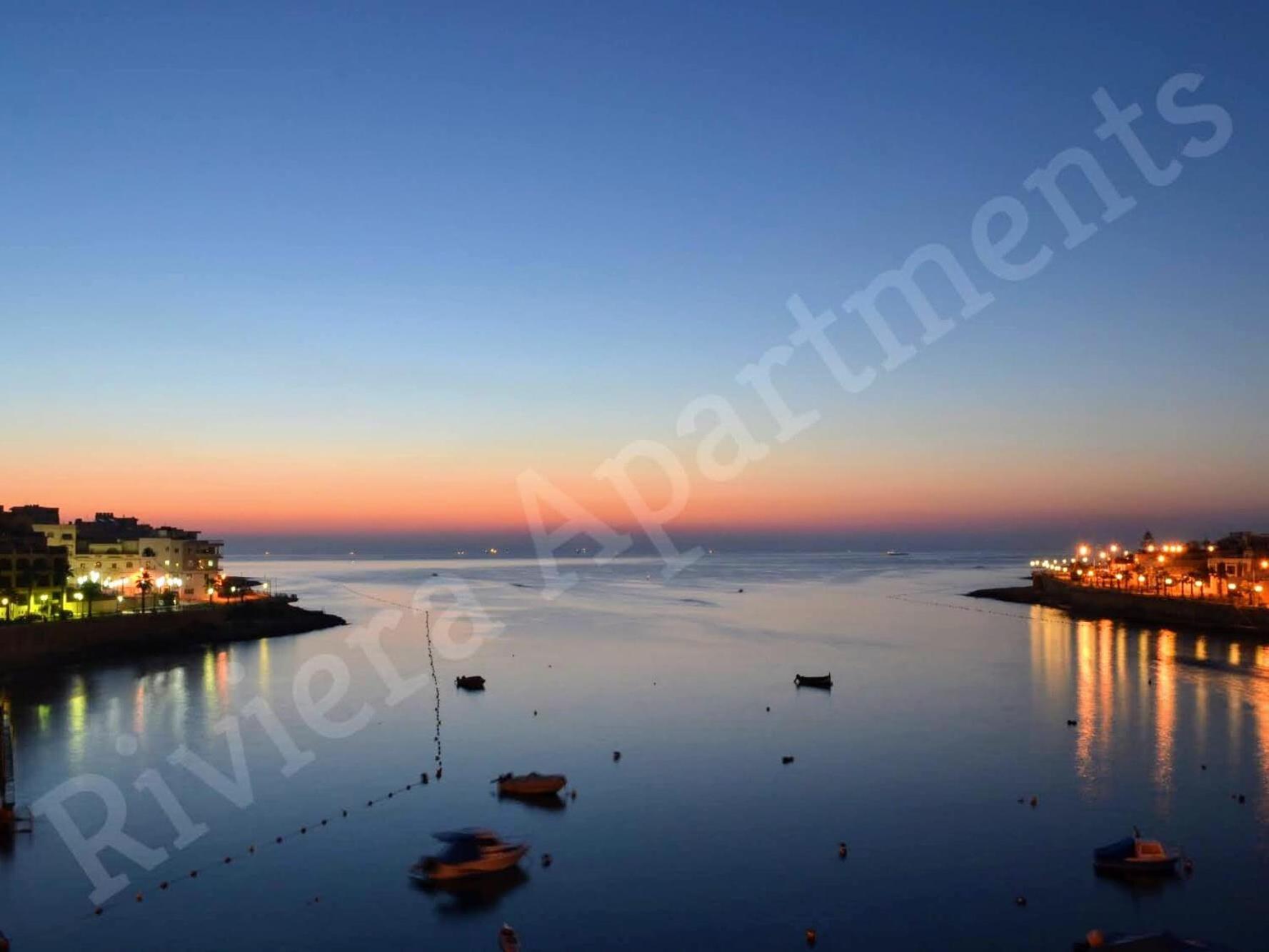 Riviera Holiday Apartments - Seafront - Wifi مارساسكالا الغرفة الصورة