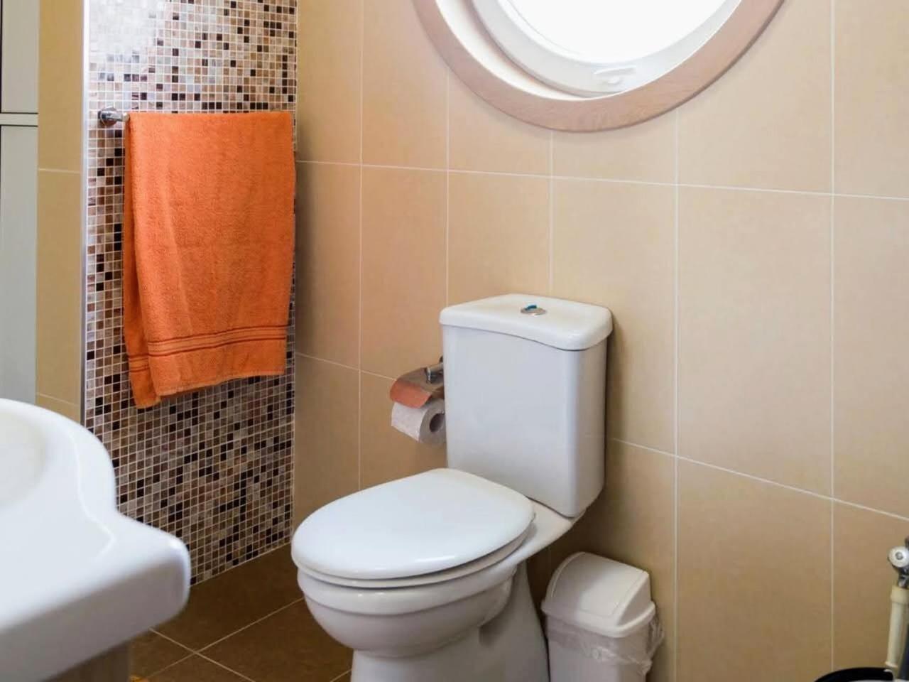 Riviera Holiday Apartments - Seafront - Wifi مارساسكالا الغرفة الصورة